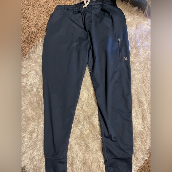 VUORI joggers